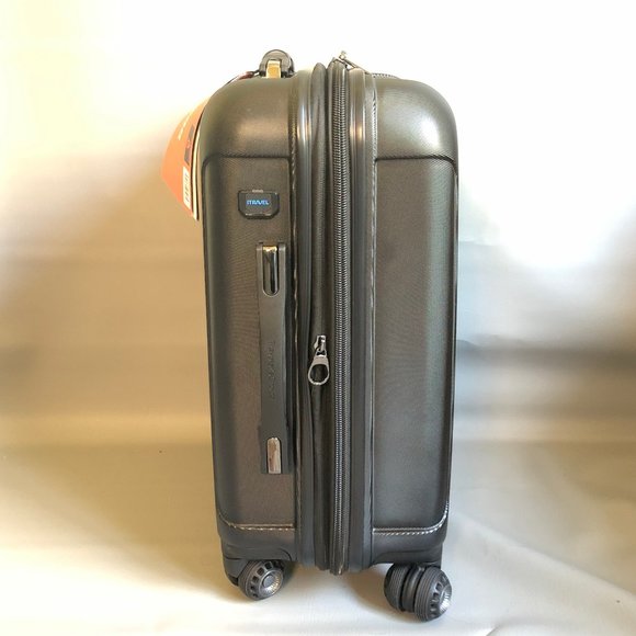 The Art of Travel 20" Carry-On Expandable Spinner - Picture 3 of 8